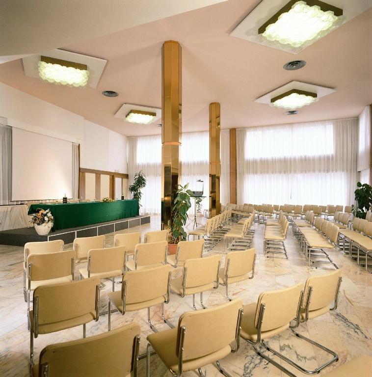 Grand Hotel Golf Tirrenia Esterno foto