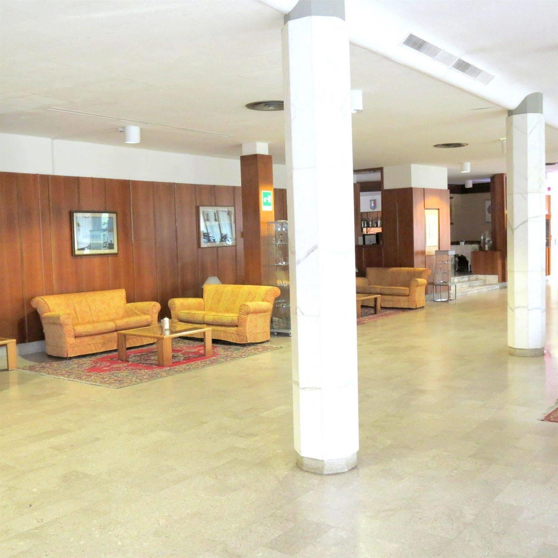 Grand Hotel Golf Tirrenia Esterno foto