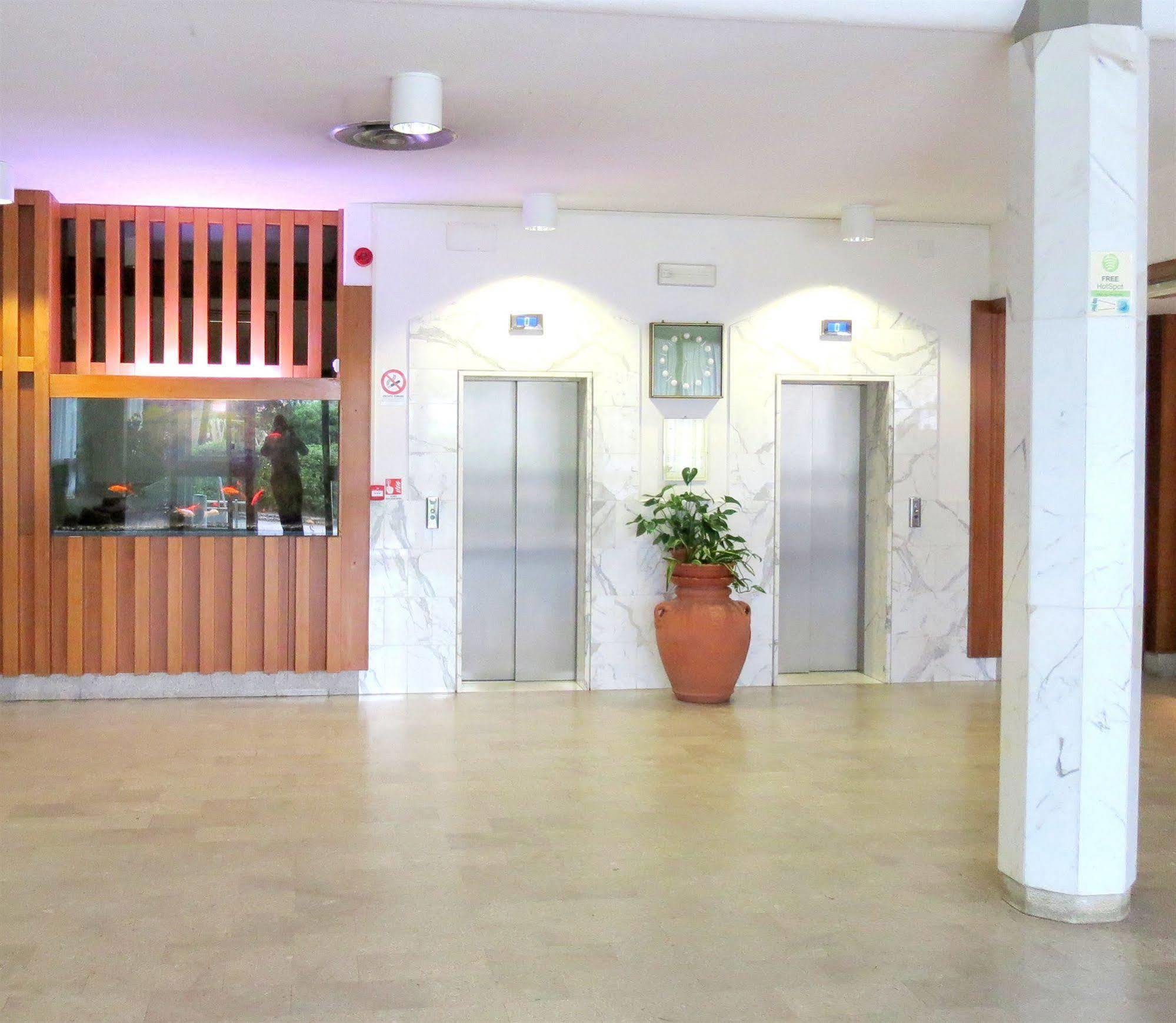 Grand Hotel Golf Tirrenia Esterno foto