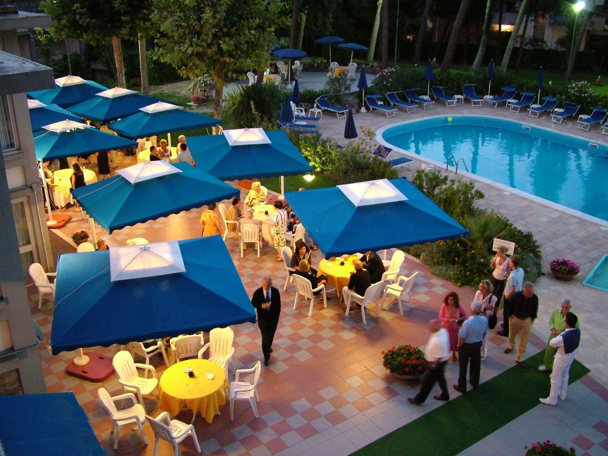 Grand Hotel Golf Tirrenia Esterno foto