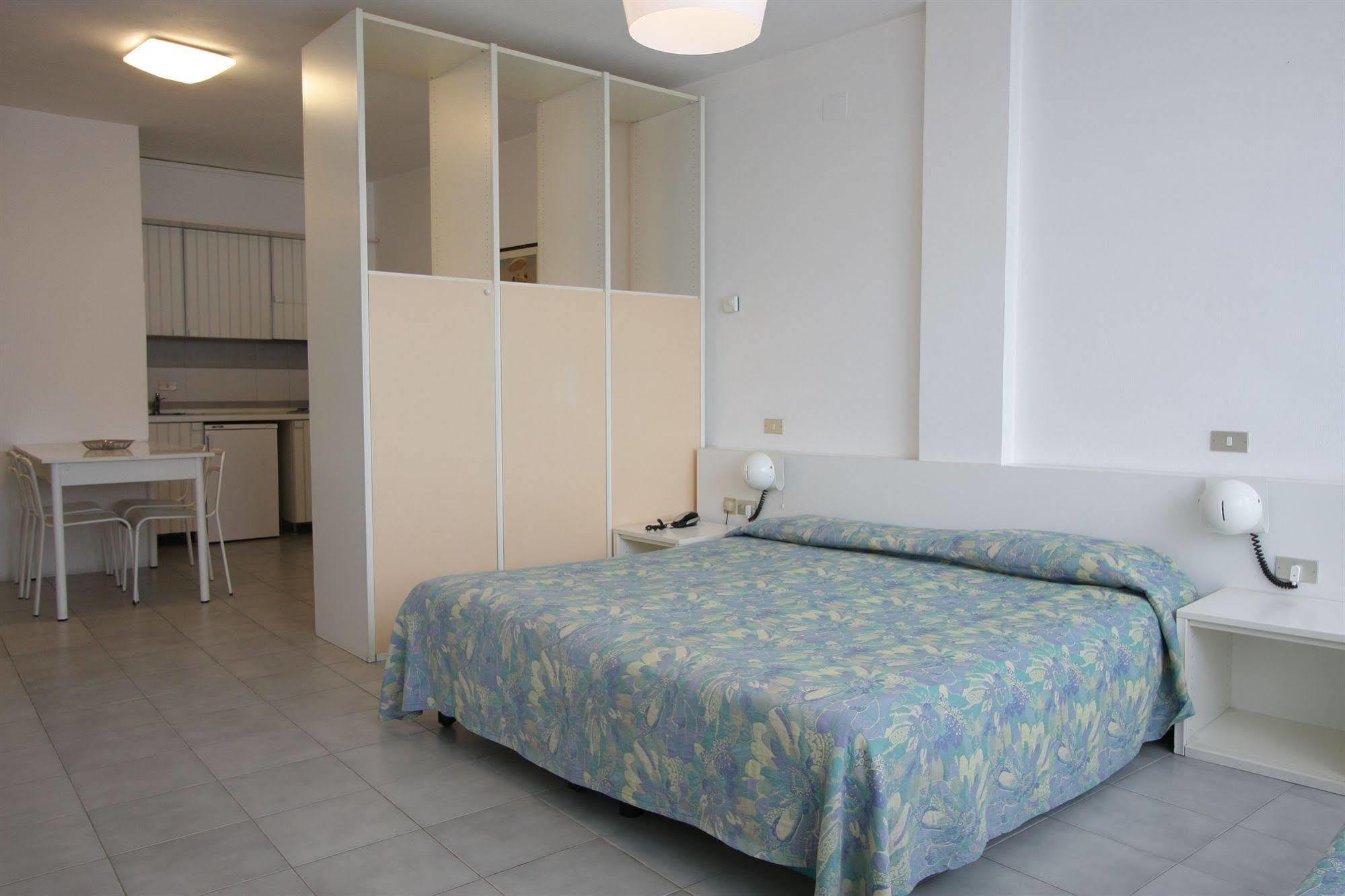 Grand Hotel Golf Tirrenia Esterno foto