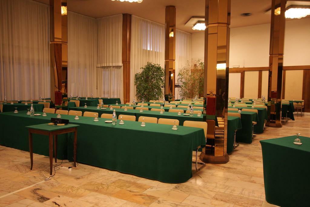 Grand Hotel Golf Tirrenia Esterno foto