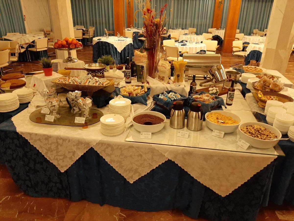 Grand Hotel Golf Tirrenia Esterno foto